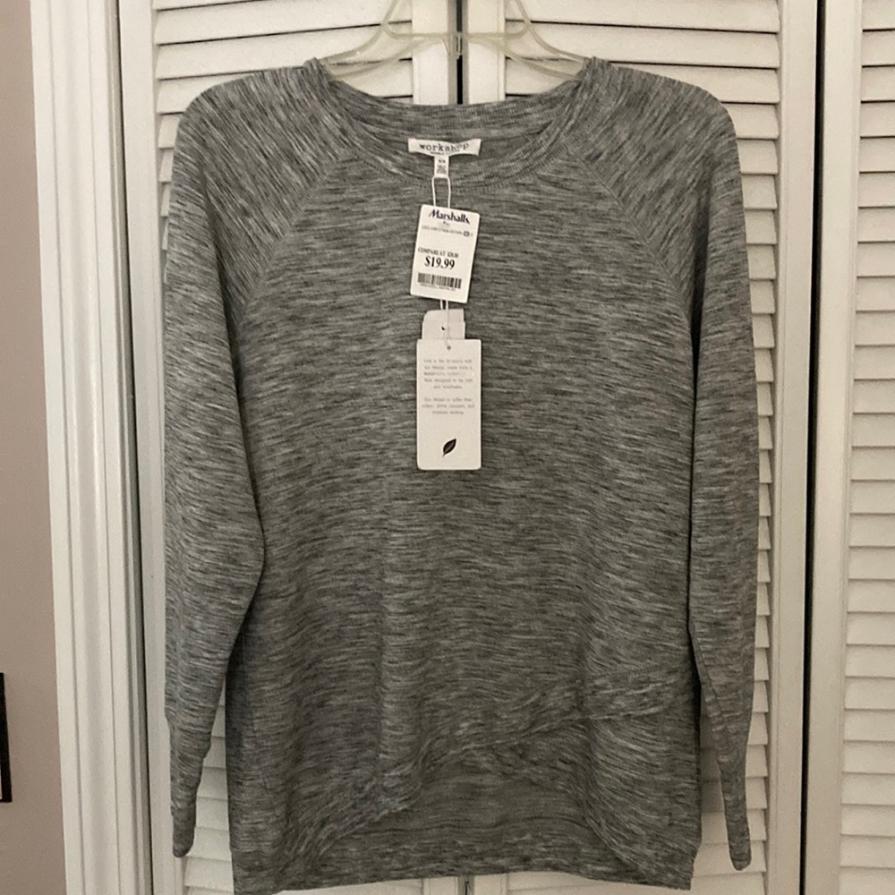 Women’s lightweight top